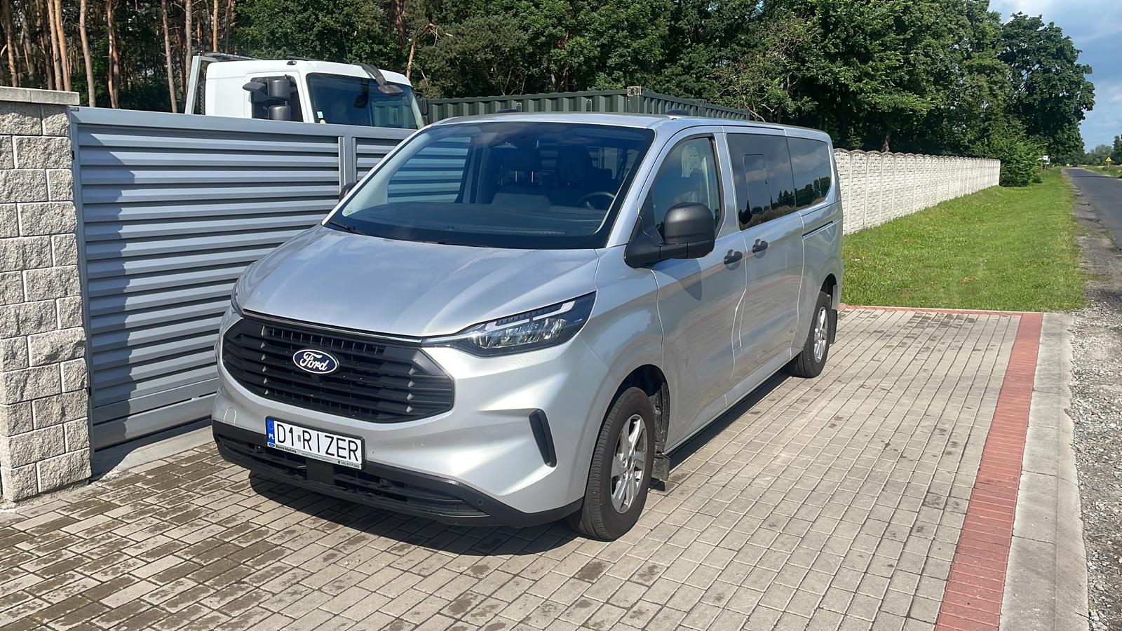 FORD Transit Custom - 9 osobowy